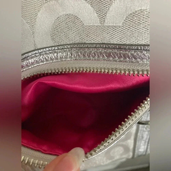 Rare Coach Poppy Silver Glam Tote Bag - Picture 11 of 16